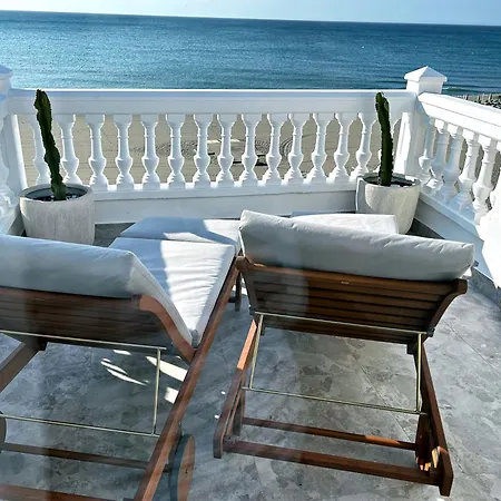 Mara's Seaviews -beachfront - Duplex Penthouse Apartment Torremolinos