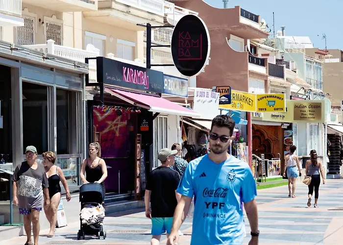 Mara's Seaviews -beachfront - Duplex Penthouse Apartment Torremolinos