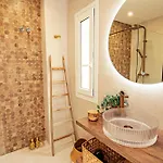 アパート Mara's Seaviews -beachfront - Duplex Penthouse トレモリノス