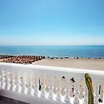 アパート Mara's Seaviews -beachfront - Duplex Penthouse *
