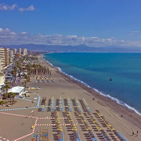 Mara's Seaviews -beachfront - Duplex Penthouse