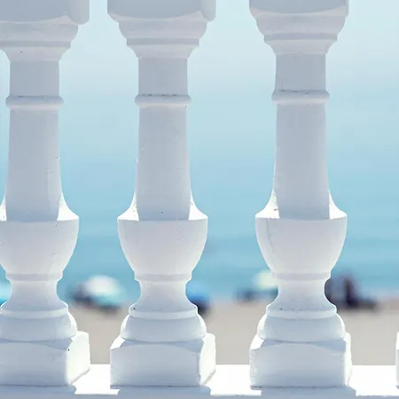 Mara's Seaviews -beachfront - Duplex Penthouse Apartamento