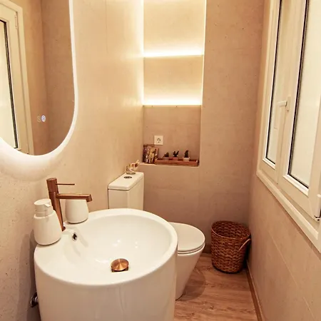 Mara's Seaviews -beachfront - Duplex Penthouse 公寓 *