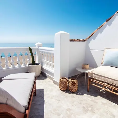 Lägenhet Mara's Seaviews -beachfront - Duplex Penthouse