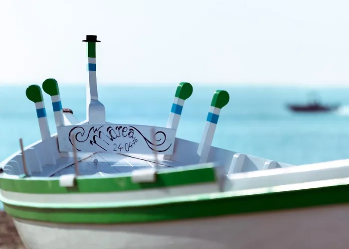 Mara's Seaviews -beachfront - Duplex Penthouse *