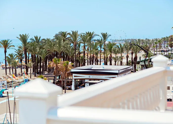 Mara's Seaviews -beachfront - Duplex Penthouse *