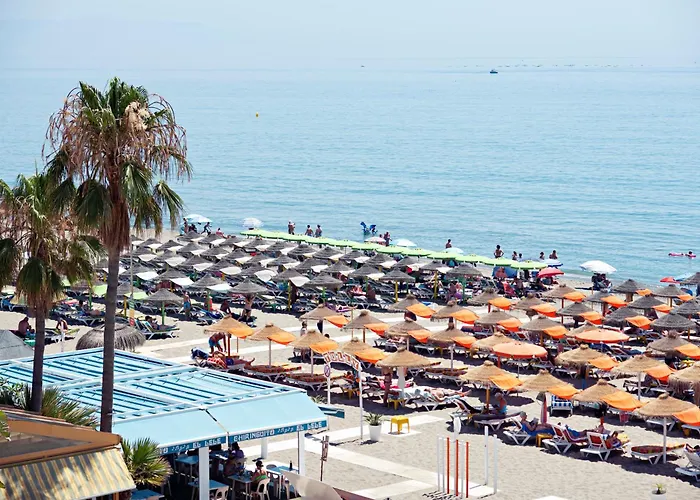 Mara's Seaviews -beachfront - Duplex Penthouse Апартаменты Торремолинос