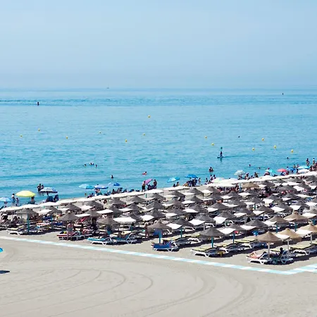 Mara's Seaviews -beachfront - Duplex Penthouse 아파트 *